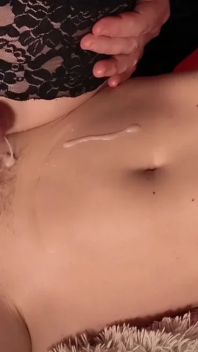 No-Condom Fuck Fest with 3 Cumshots Gathered in Navel for a Cumkiss Clip 2