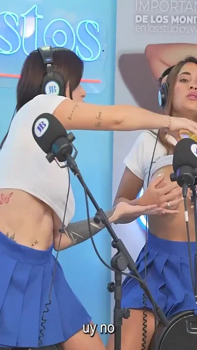 Horny Argentine Girls Paulibelen & Paurojas Go Wild Riding the Fuck Machine
