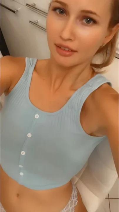 Peek-a-boob