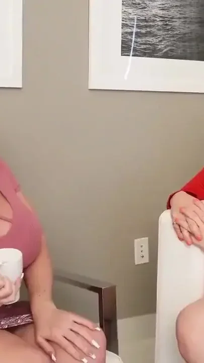 Lesbian threesome Sara Jay Hot Ass Hollywood Rharri Round