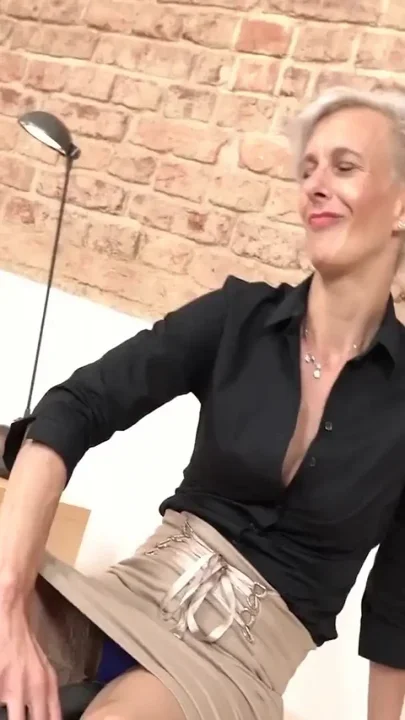 My friend vacuuming big pussy