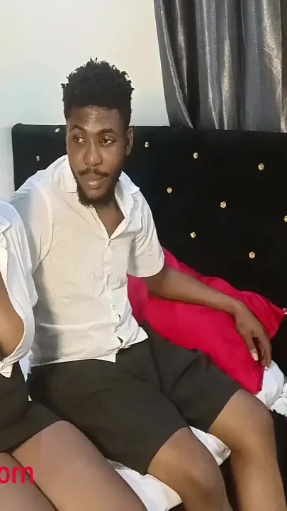 My Boyfriend Gifted Me a Phone for Valentine Then I Gave Him a Raw Sex in Return