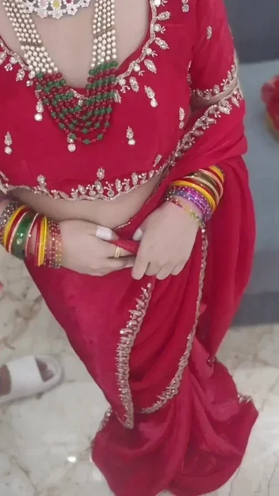Photographer Ko Bhi Mili Alisha Ki Choot shaadi Ke Din Part-2 Clip 1