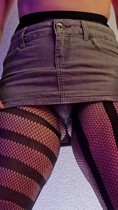 Alice Klay Riding a Dick in Sexy Tights Creampie