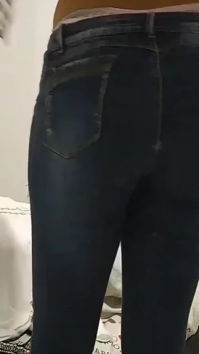 18 year old brunette big saggy tits from New York United States fucking her