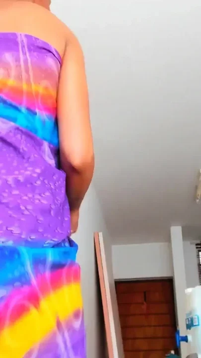Ebony MILF with Big Ass Rubbing on Body Cream