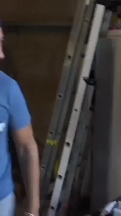 Two straight workers sucked by a gay in the road