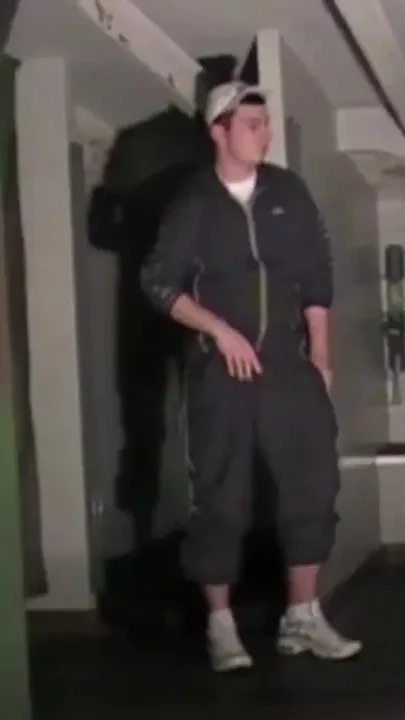 Submissed by sneakers badboy in jogging and trampling