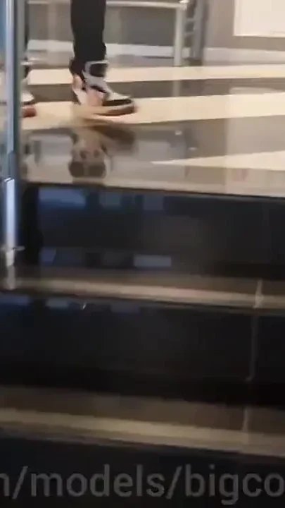 A Handsome Passerby in a Shopping Mall Sucks a Man's Huge Cock with Cum