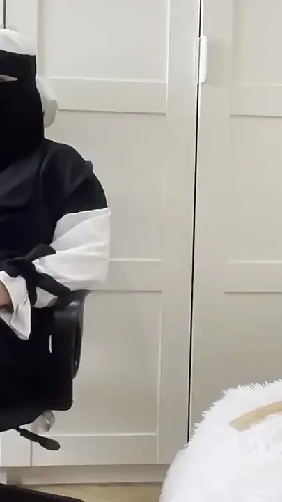 Arab with Big Tits Had Sex with the Boss