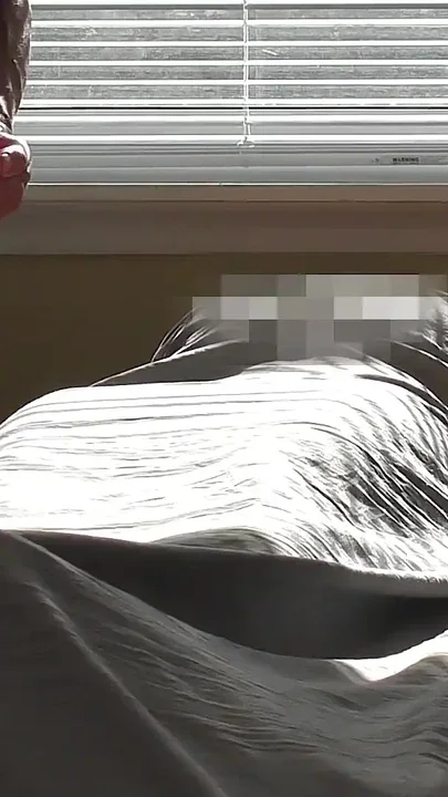 Asian Exhibitionist Massage Client Flashing and Teases the Masseur Clip 2