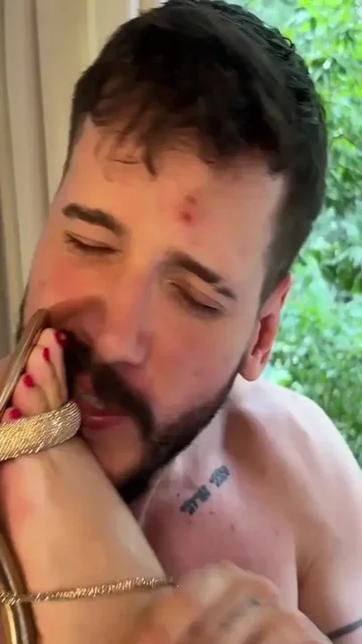 Delicious Footjob From the Sexiest Pornstar Patty Kimberly