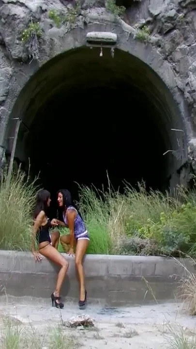 The Outsex Hunters - vol 05