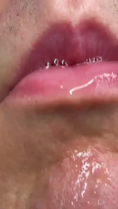 Khawal Egyptian Arabic lip fetish closeup whiteboy