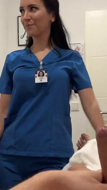 My Stepmom The Masseuse Fixed My Knees - With Her Mouth Clip 1