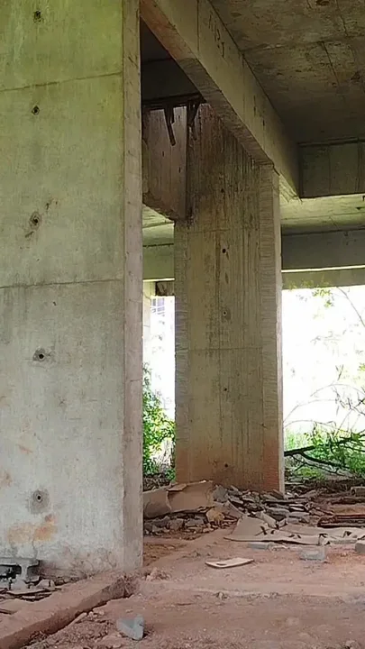 Ugly a Big Dildo in My Ass in Construction