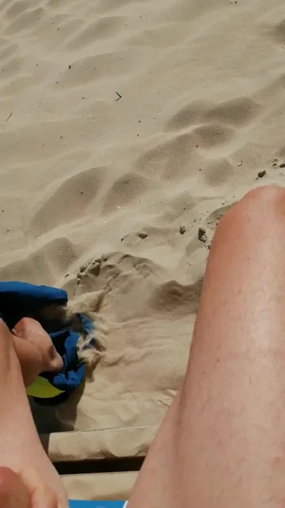 Cuming on the beach
