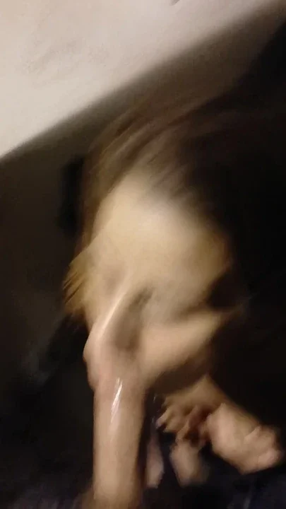 Leslie Vegas sucks cock