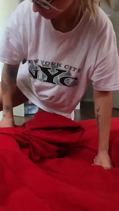 Teen wakes up boyfriend with sloppy blowjob and slurps cum