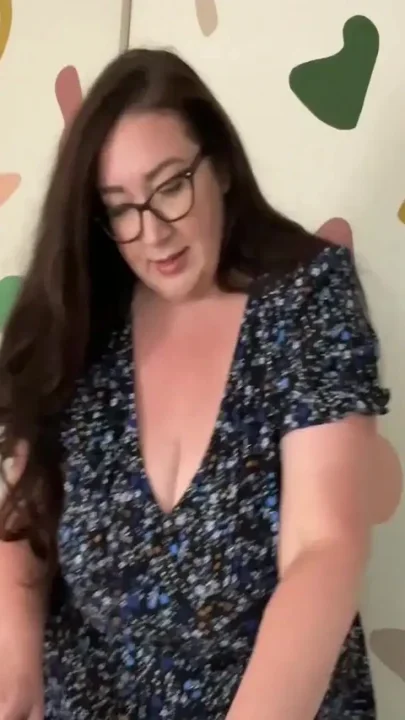 Fucking stepmom in her tiny swimsuit