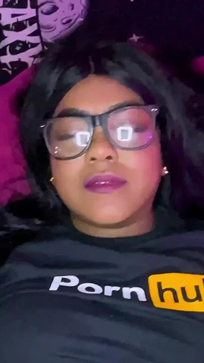 Sharing the bed with my stepsister Clip 2