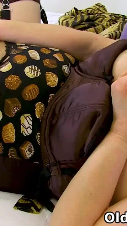 British gilf Amanda Degas gives her blond-haired cunt a dildo treat Clip 3
