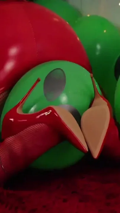 Compilation of Air Ballons Latex Fetish Video