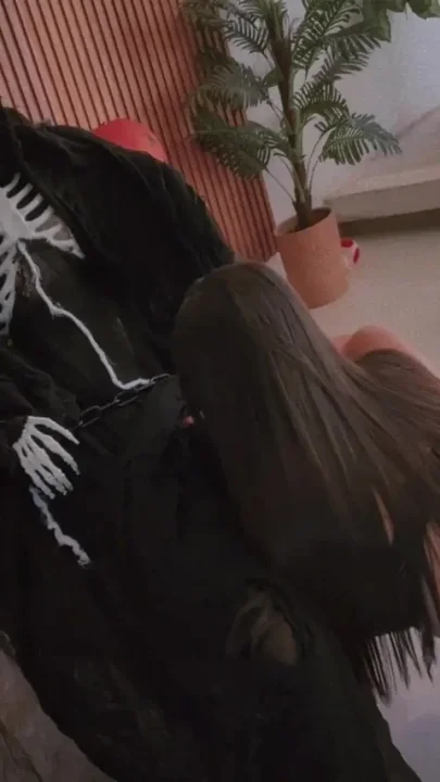 She Said She Was Going to Suck Until I Turned Into a Skull Now All That's Left Is the Bone