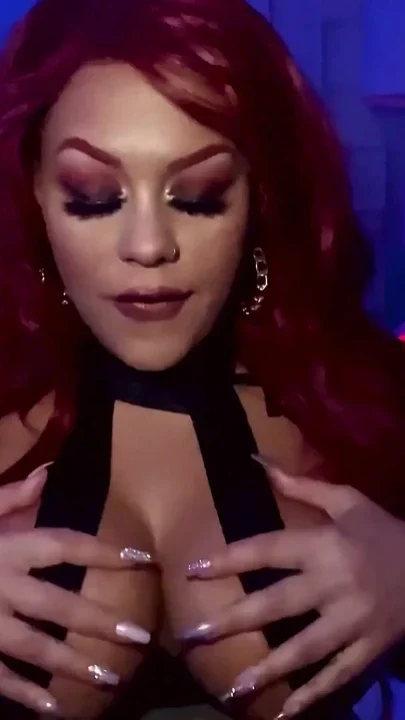 Horny Slut Begs for Cum