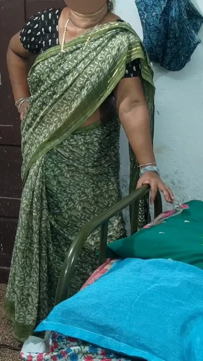 Aunty Has Hot and Painful Sex While She Is Alone at Home Real Homemade