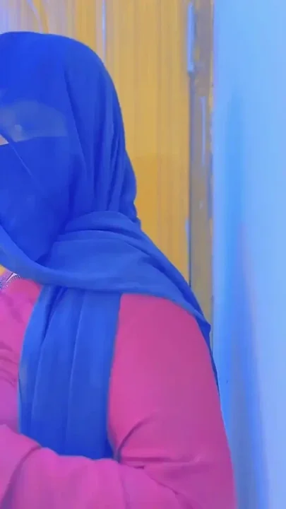 A Hot Egyptian Girl Wants to Have Sex with You