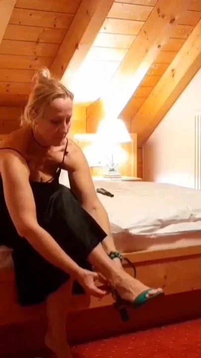 Amateur Blonde Mature Wife Enjoys Sex in High Heels
