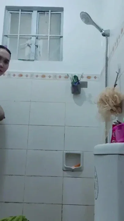 HARD CORE FUCK WITH PINAY MILF PUSSY AND SNEAK PEAK OF HER RESTROOM VIEW AFTER FUCK Clip 1