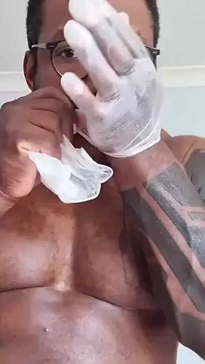This Is How I Keep My Body Smooth