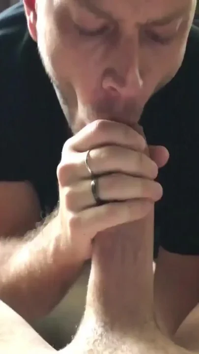 Good russian gay skut sucks a big juicy cock and takes it in his mouth