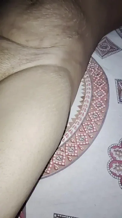 Mujhe mota lund chahiye koi hai jo mujhe kala or lumba Clip 2