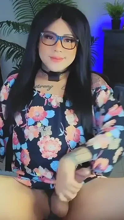 Young Asian Webcam Recording
