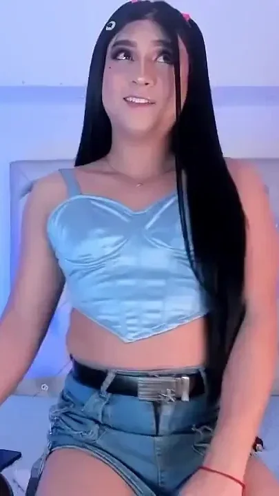 Beautiful Black-haired Aline Dancing for a While