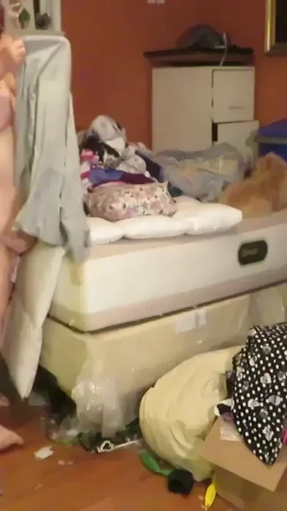 Folding my laundry in the nude