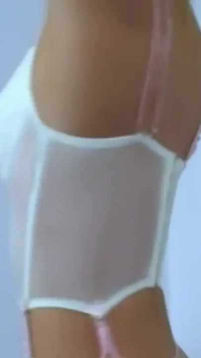 Vanessa-g Hot Blonde Vanessa G Getting Naked