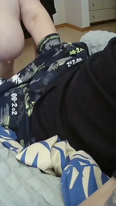 I Jerk off My Dick and Give My Stepson a Blowjob Until He Cums