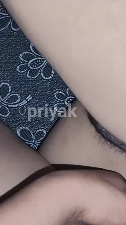 Dewar Babu spit dalke gar maaro mera gar durad kar hai Clip 1