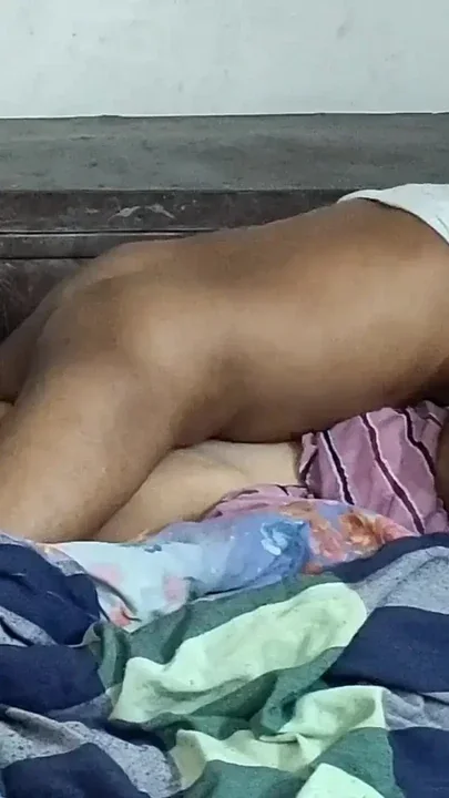 Real Desi Homemade couple Sex video Indian village bhabhi Xxx video in Hindi Clip 1