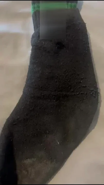HOW TO WEAR A BLACK COCK SOCK