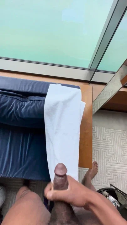 Hong Kong Jerkoff Cumshot