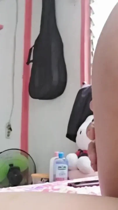 SCHOOL GIRL ASK FOR WATER TO FARMERS SHE WAS LEFT BEHIND BY HER FRIENDS Clip 1