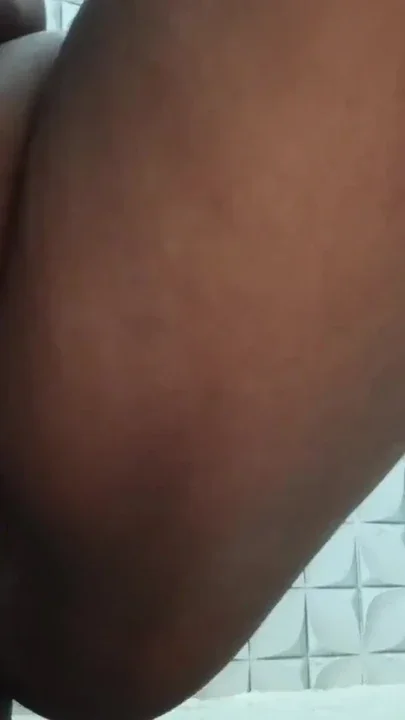 Desi girl bathroomm showe Clip 1