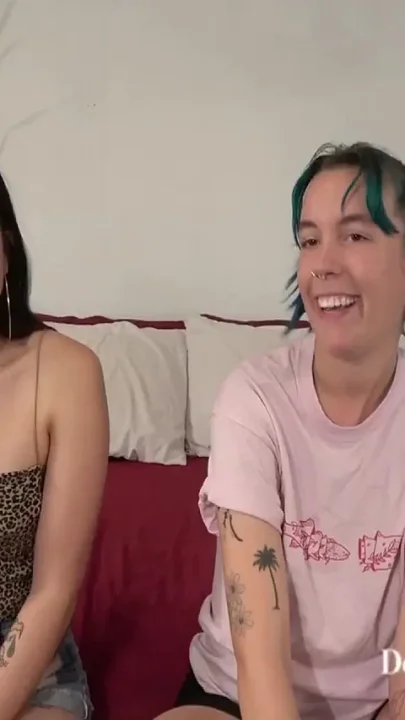 Desperate Amateurs Mimi and Olivia Enjoy Some Hot Lesbian Action While Natalia