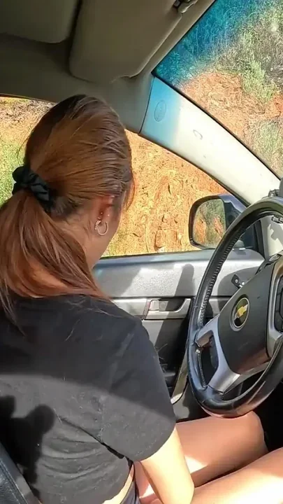 18-year-old Womandriving Her Car While Her Vagina Vibrates We End up Fucking