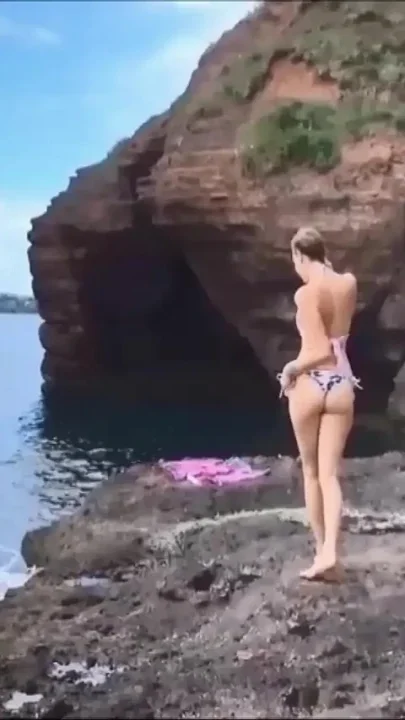 Slippery Naked Sunbathing Turns Into a Naughty Solo